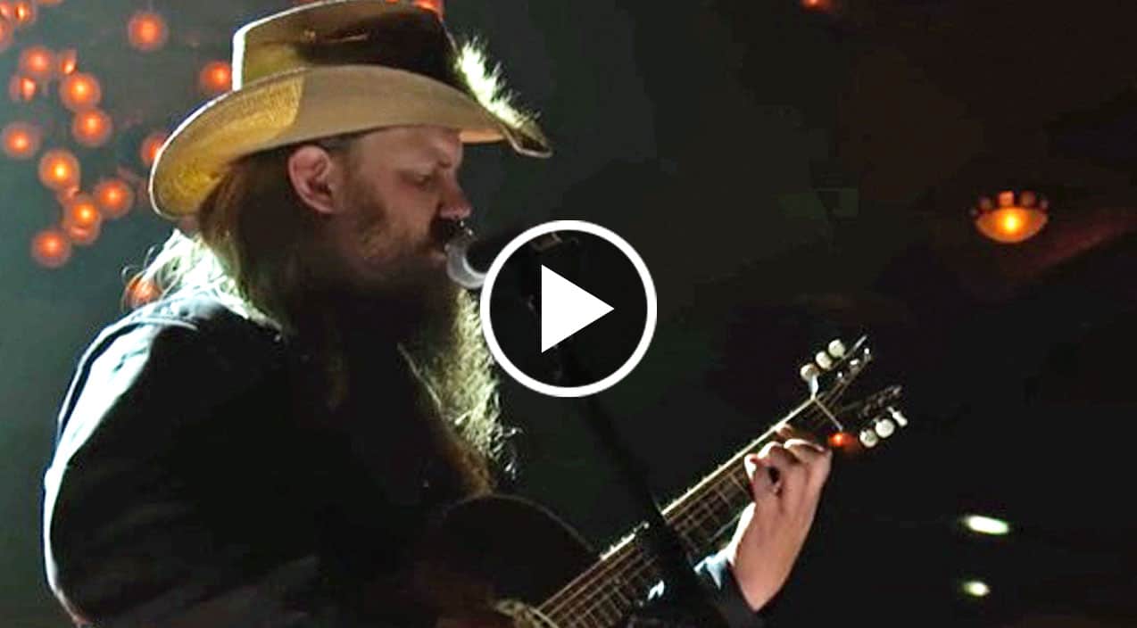 Crowd Soars To Its Feet Following Chris Stapleton’s