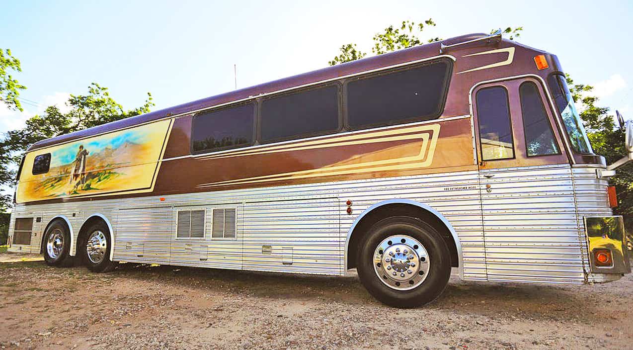 country music singers tour buses