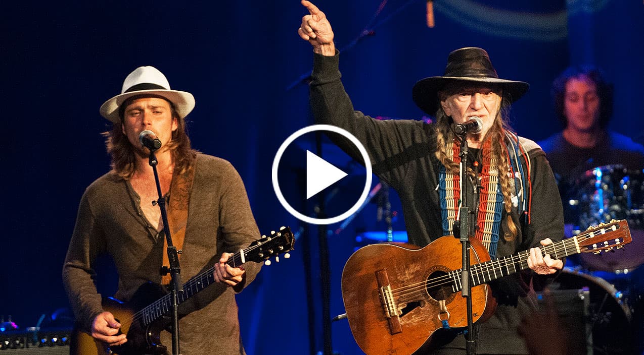 Willie Nelson’s Son Lukas Gives Identical Performance Of Father’s ...