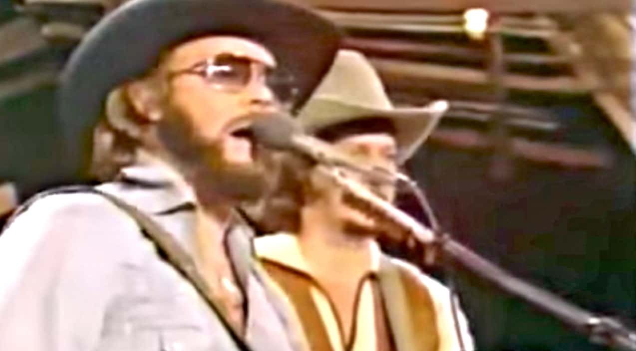 Hank Jr. Ignites The Night With Blazing “White Lightning” – Country ...