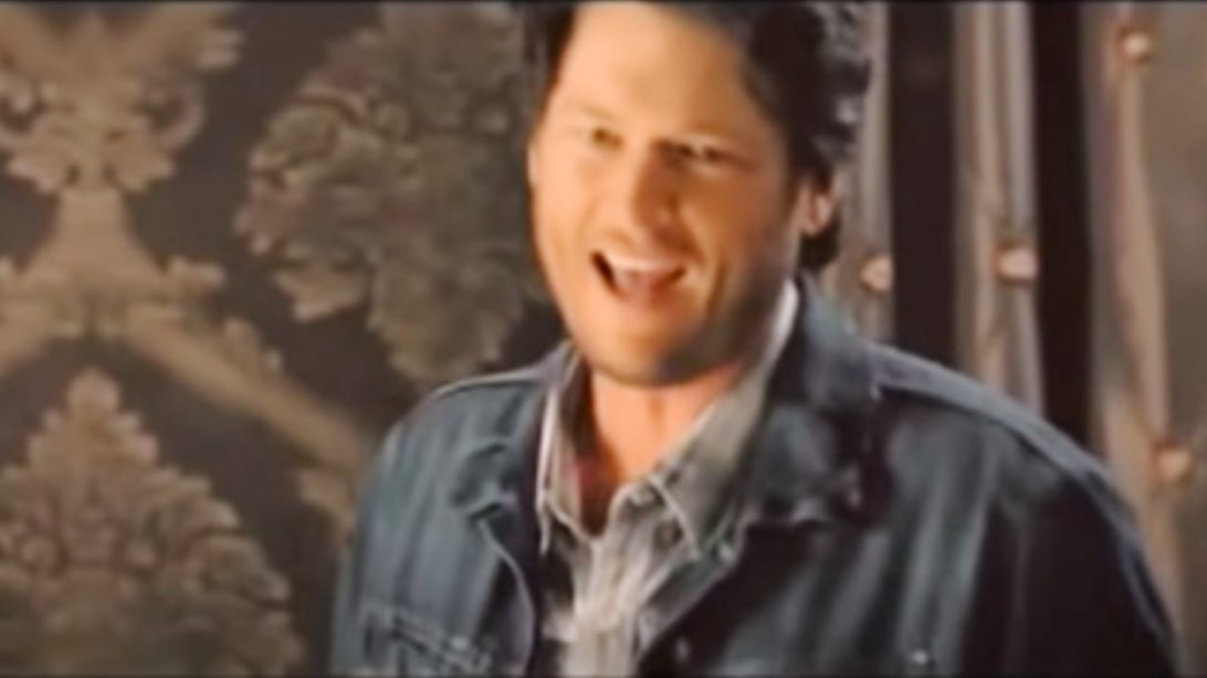 Its Uncomfortable Blake Shelton Says About Singing Hillbilly Bone 