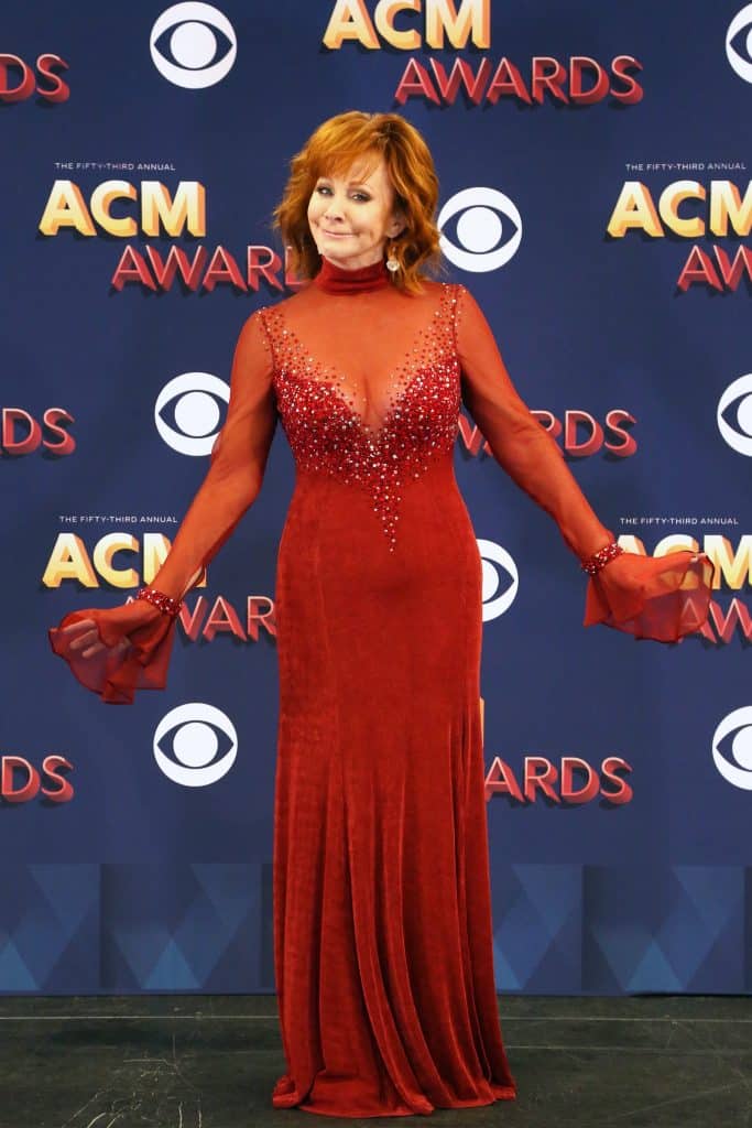 Reba McEntire wore her famous red dress again during the ACM Awards in 2018