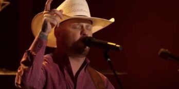 Cody Johnson performing