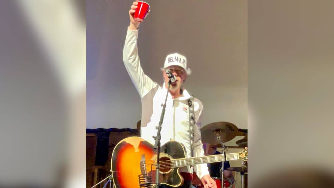 Toby Keith Returns to the Stage for 2 1/2-Hour Pop-Up Show