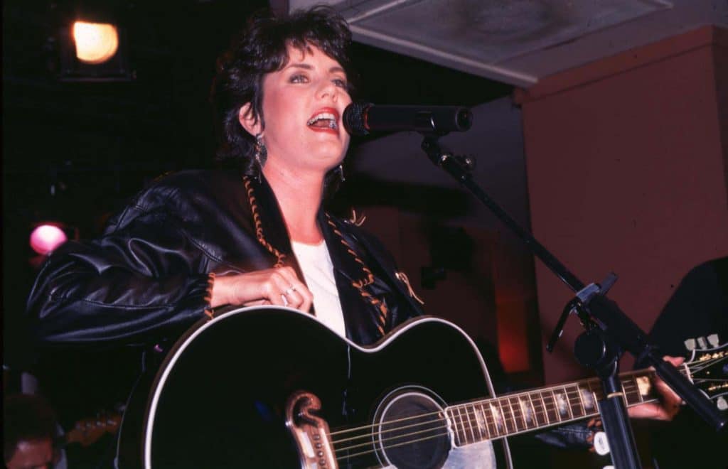 Country Stars We Lost Too Soon - Holly Dunn