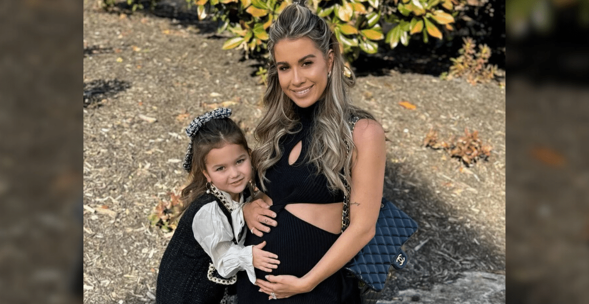 Katelyn Brown Shares Photos From Baby Sprinkle