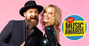 Sugarland is performing on the CMT Music Awards