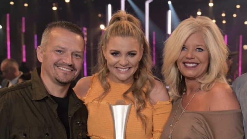 Lauren Alaina with her mom and stepdad. He died in 2018.