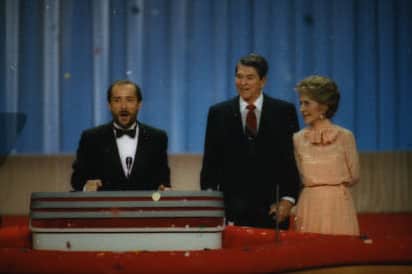 President Ronald Reagan, Nancy Reagan, Lee Greenwood, Elizabeth Dole at the 1988 RNC