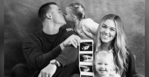 Sadie Robertson huff announces her 3rd pregnancy