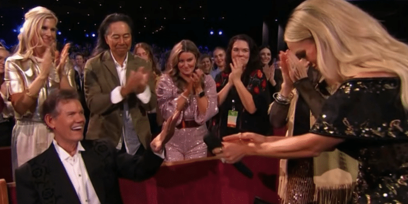 Carrie Underwood honored randy travis during the Opry 100