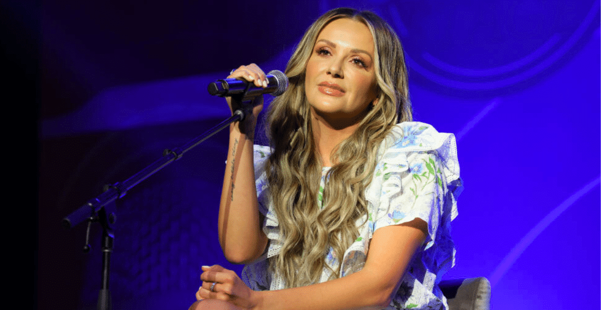 Carly Pearce Stops Concert To Break Up Fight Between Fans, "I Ain't Got