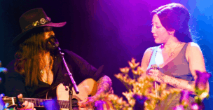At a July 18 concert in London, Noah Cyrus was joined by her father, country star Billy Ray Cyrus, for duets.