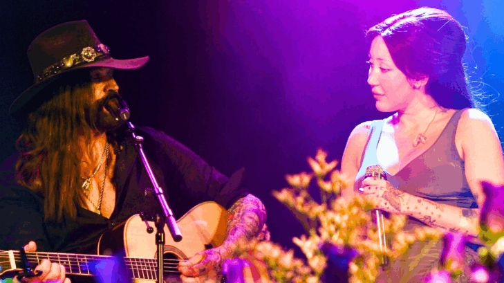 At a July 18 concert in London, Noah Cyrus was joined by her father, country star Billy Ray Cyrus, for duets.