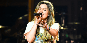Kelly Clarkson, in Vegas, shortly before she sold a stake in her music catalog