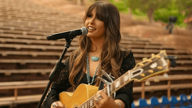 Ella Langley recently said she will "never" use autotune while performing live.