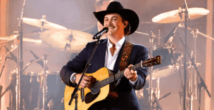 At the 59th CMA Awards on Nov. 19, country artist Zach Top performed "Guitar," a lively track from his second album, "Ain't In It For My Health."