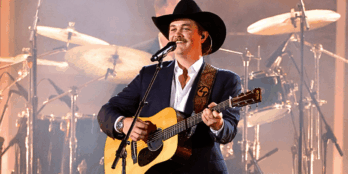 At the 59th CMA Awards on Nov. 19, country artist Zach Top performed "Guitar," a lively track from his second album, "Ain't In It For My Health."