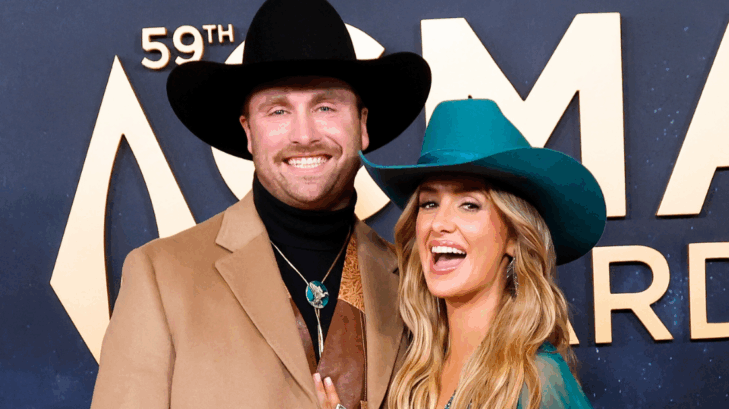 Lainey Wilson and her fiancé Duck Hodges at the CMA Awards in 2025