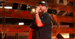 Luke Combs CMA Award 2025