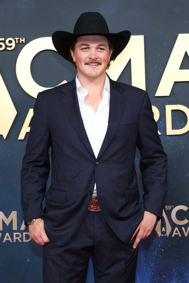 Zach Top arrives at the 2025 CMA awards