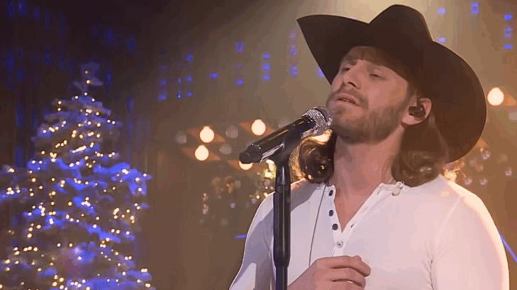 Country artist Warren Zeiders performed his rendition of the hymn "How Great Thou Art" on "The Kelly Clarkson Show," with Zeiders singing the song to reflect the true meaning of Christmas.