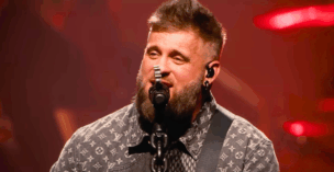 Brantley Gilbert sings Dirt Road Anthem during TPUSA's All-American Halftime Show